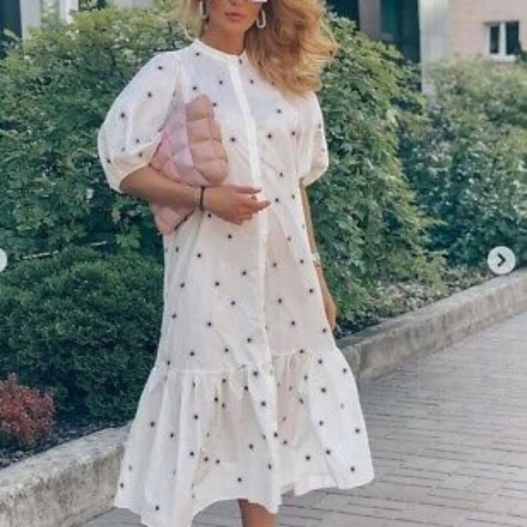 Zara FLORAL EMBROIDERY DRESS MIDI WHITE Sizes available M and L NWT - Picture 6 of 13
